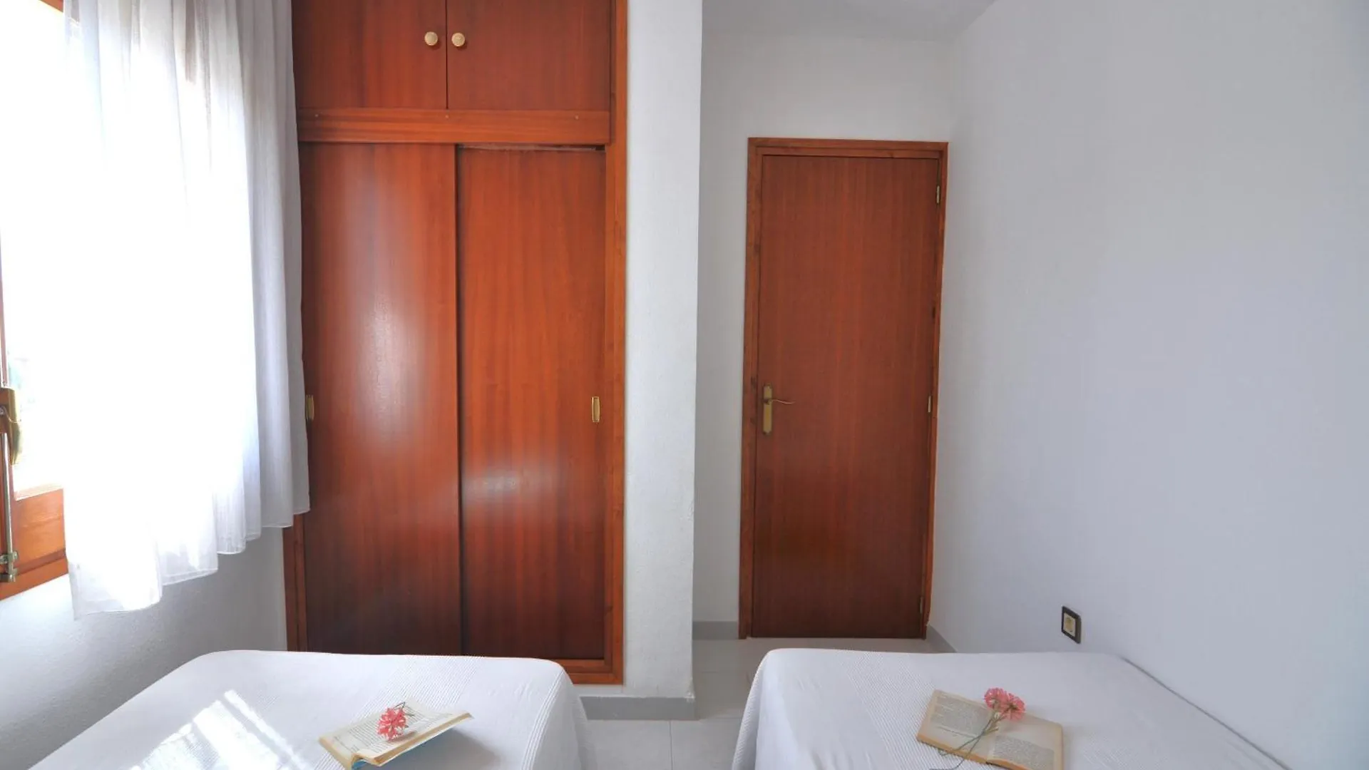 Rnet-Port Margarita 3D Apartment Roses 0*,  Spain